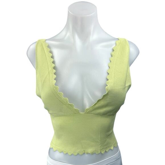 Free People Light Green Sleeveless Knit Scalloped V-Neck Crop Tank Top Size M - Picture 1 of 4
